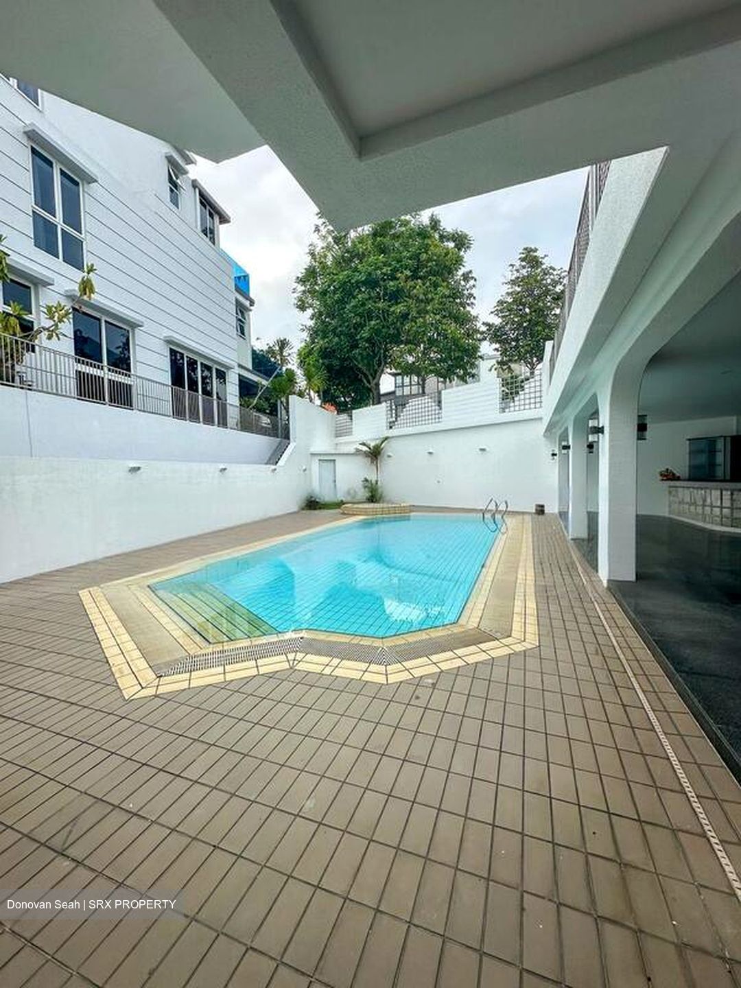 East Coast Hill (D16), Semi-Detached #472832751